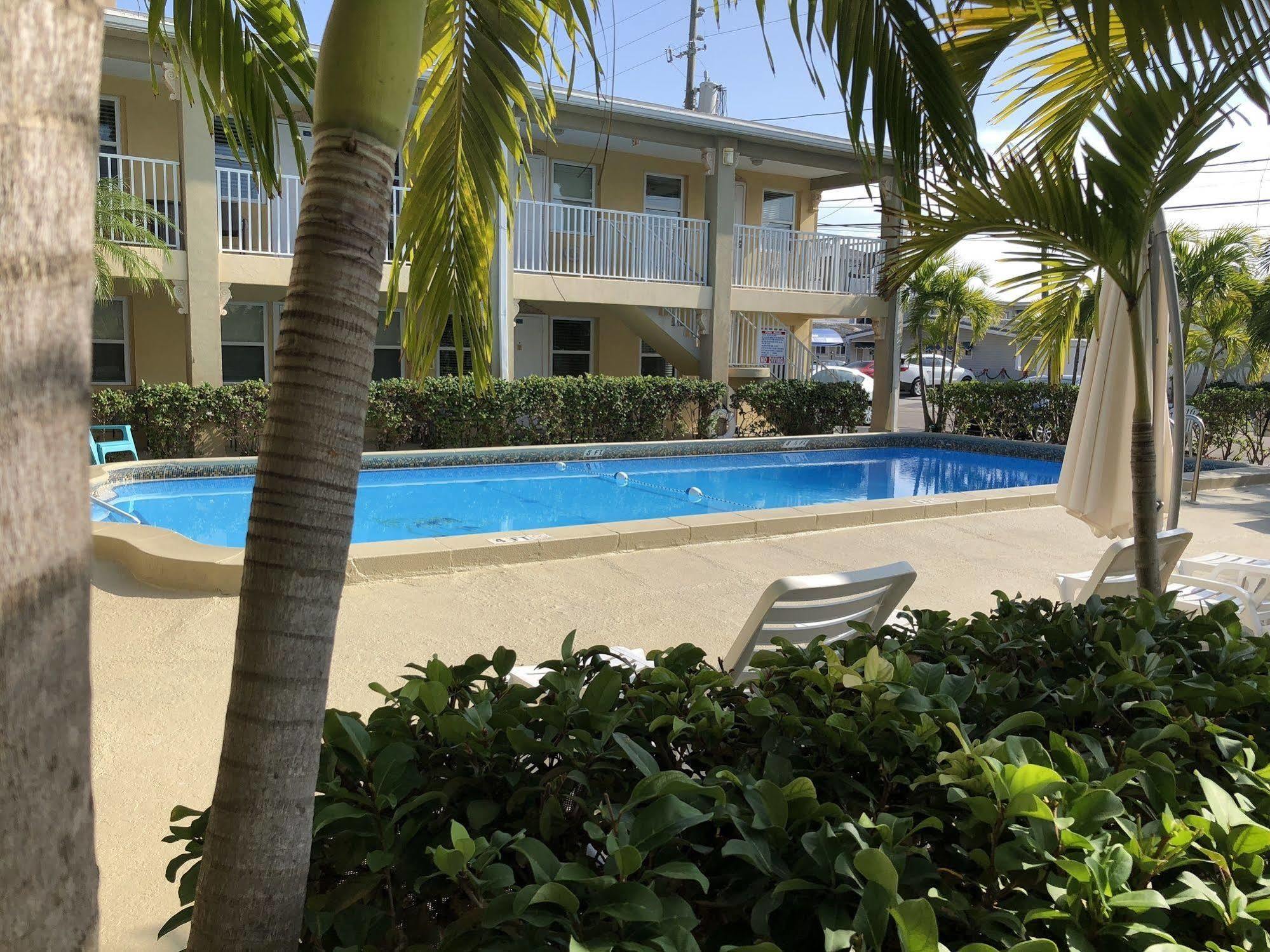 The Costal Hotel Clearwater Extérieur photo